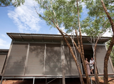 Nitmiluk NP - Cicada Lodge tourism resort - tourism destination - rooms are enclosed by sliding louvred walls